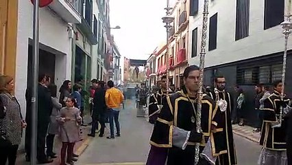 La sobriedad del Santo Entierro puso el punto y final a la Semana Santa en Dos Hermanas