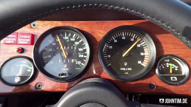 Lamborghini LM002 vs. Lamborghini Countach - Offroader and Supercar shared one Engine