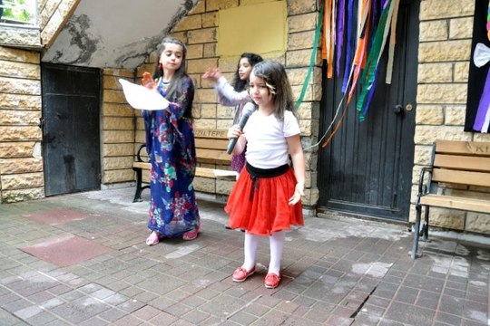 5 Yaşındaki Cemrenur, İstiklal Marşı'nı Okurken Gözyaşlarına Boğuldu