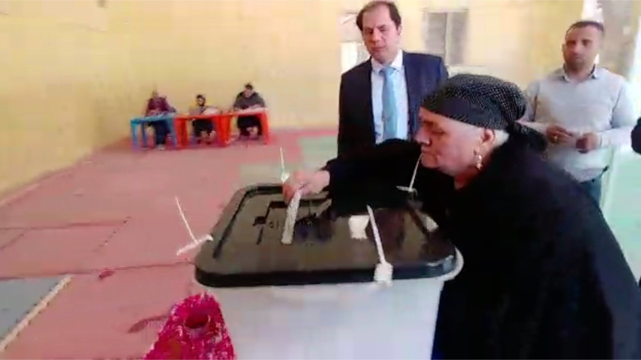 إقبال كثيف على التصويت  في لجان المغتربين بالإسكندرية
