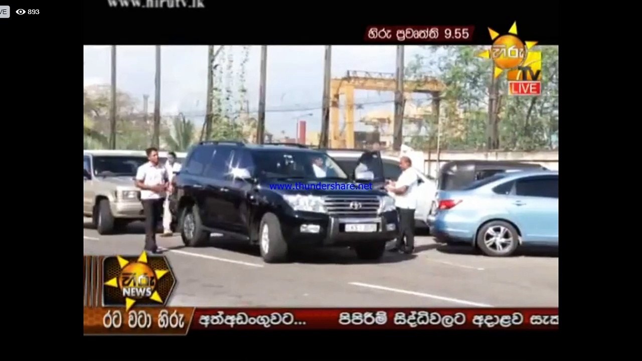 වැන් රතය නවතා තිබු හැටි.ඊයේ කොච්ච්කඩේ දෙවස්ථානයේ බොම්බය පුපුරන අවස්තාවේ අද දින පුපුරුව හැරු වැන් රතය නවතා තිබු හැටි.