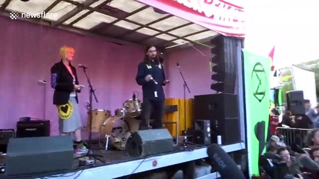 'We gonna have a lot more arrests' declares Extinction Rebellion protester in front of huge crowd