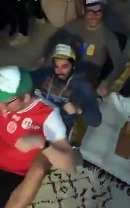 Quand ton pote ronfle très très fort...