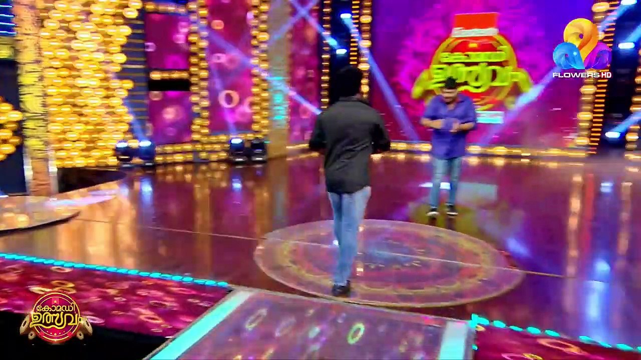 അടിപൊളി സ്പോട്ട് ഡബ്ബൂമായി പ്രഭാഷ്...