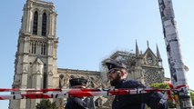 Notre-Dame mais perto dos turistas