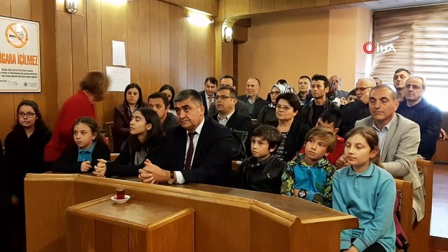 Çaycuma'nın ilk çocuk belediye başkanı mazbatasını aldı