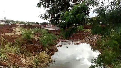 Morador questiona demolição de ponte 'antes da hora' para obras