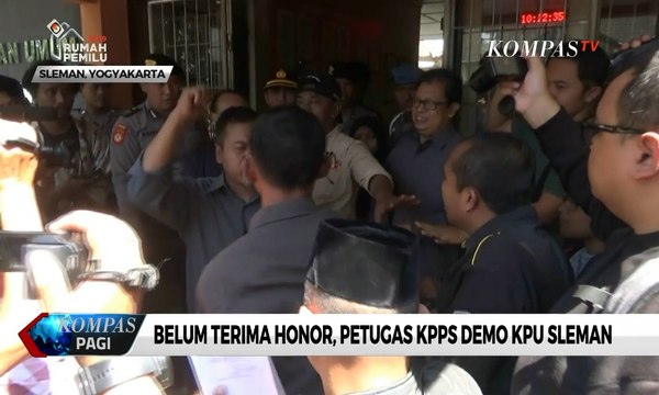 Belum Terima Honor, Petugas KPPS Demo KPU Sleman