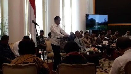 Video herunterladen: Presiden Jokowi Pimpin Sidang Kabinet di Istana Bogor