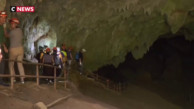 Thaïlande : retrouvailles entre les sauveteurs et les enfants coincés dans une grotte