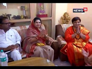 वोटर को लुभाने के लिए किसी ने मांगी भीख, कोई साईकिल पर हुआ सवार-candidates-are-using-unusual-ways-to-woo-voters-in-assembly-elections