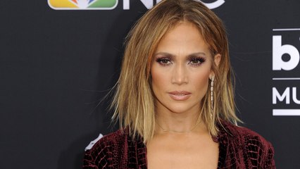 JLo recibe el Premio a Icono de Moda