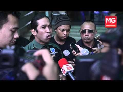 Bongkar Telefon Klon di Pertama Kompleks