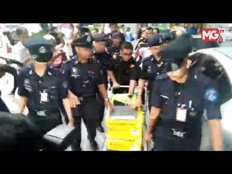 SPRM Tinggalkan Menara Felda Selepas 8 Jam Siasatan