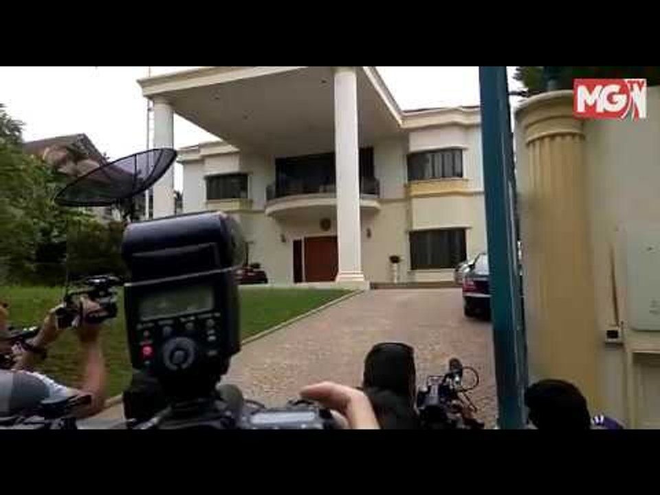 Ri Tong il, bekas Duta Besar Korea Utara ke PBB dilihat meninggalkan Kedutaan jam 05:20 petang.