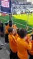 Belçika’da Düzenlenen Turnuvada Fenerbahçe U9 Takımını Destekleyen Galatasaray U10 Takımı, Hep Böyle Centilmen Kalın Çocuklar