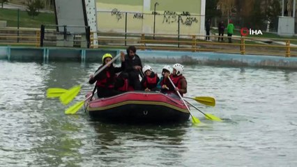 23 Nisan'da çocuklar doyası eğlendi, tırmandı, rafting yaptı