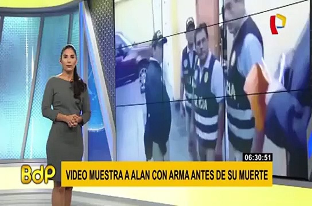 ALAN GARCIA ANTES DEL CADA VEZ MAS CREIBLE ASESINATO, SACANDO EL ARMA AL SUBIR A SU HABITACION NO TAN APRESURADAMENTE