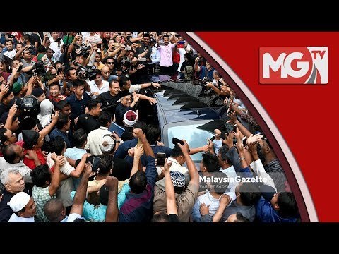 Video - Solat Jumaat Pertama Tun Mahathir Sebagai PM ke 7