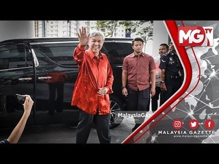 Descargar video: TERKINI : Presiden UMNO ke 8, DS Ahmad Zahid Hamidi Tiba di SPRM