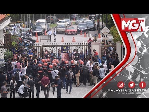 TERKINI : Keadaan Kecoh dan Tegang Antara Penyokong Najib dan Polis