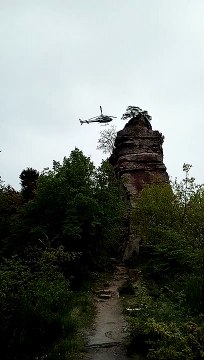 L'hélicoptère du détachement aérien de la gendarmerie de Metz au château du Vieux-Windstein