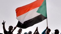 Video: Protestors defy orders to end sit-in at Sudan army headquarters