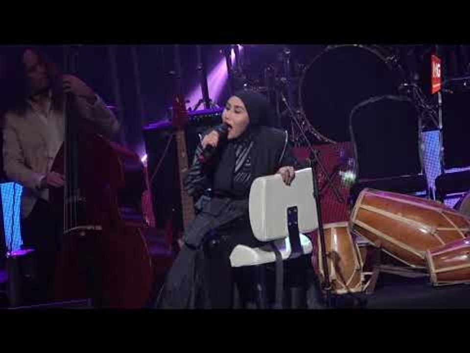 Ella ubati rindu peminatnya di Konsert Unplugged - (H.O.T)  Hiburan online terkini