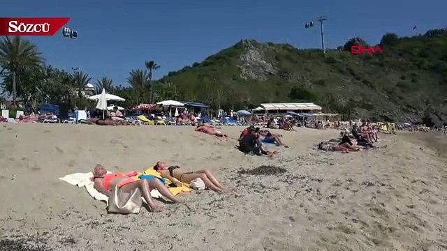 Antalya'da plajlarda 23 Nisan bereketi