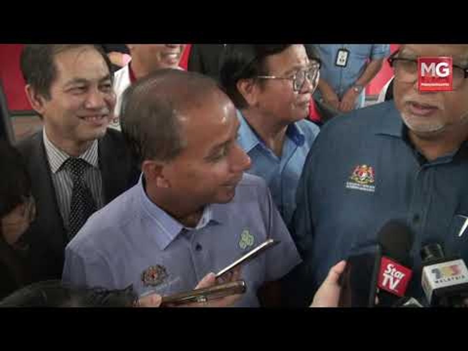 TERKINI : Isteri Mat Sabu Rasmi Kapal Perang! “Saya Tak Tahu, Tiada Maklumat" - Mahfuz Omar