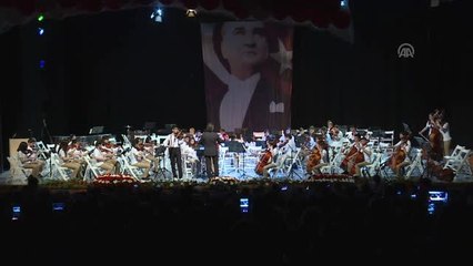 Mozart Ödüllü Ali İnsan İzmir'de Sahne Aldı