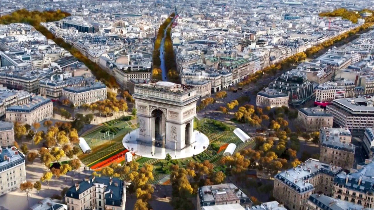 Champs Elysees renovation: French fall out of love with avenue