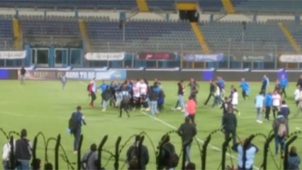 اعتداء جنش على مصور صحفي عقب انتهاء مباراة الزمالك وبيراميدز