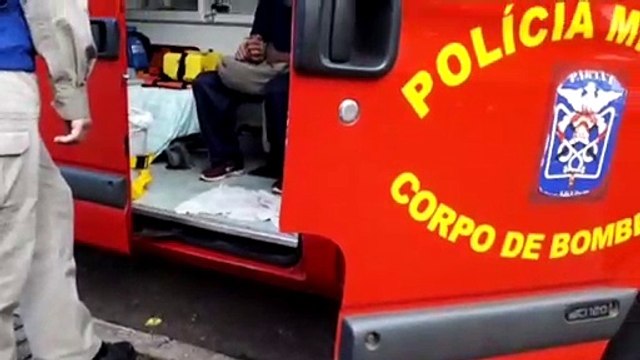 Menino é socorrido após sofrer queda no Colégio CEEP