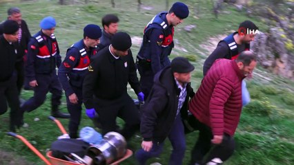 Çapa motorunu kurtarmak isterken uçuruma yuvarlanıp hayatını kaybetti