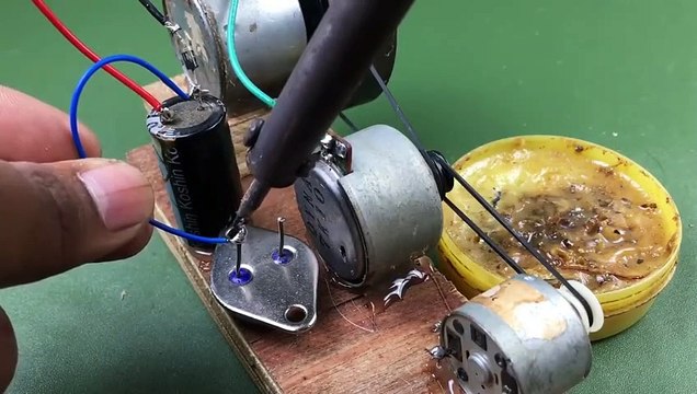 -Free Energy 100% Mobile Charging self running machine generator using DC Motors