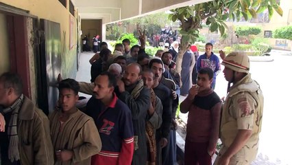 Egito realiza referendo que estende mandato de Al-Sissi