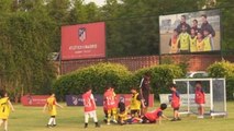 El Atlético de Madrid enseña a jugar al fútbol a Pakistán, país del críquet