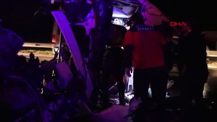 Bolu Tır'a Çarpan Tankerin Sürücüsü Yaralandı