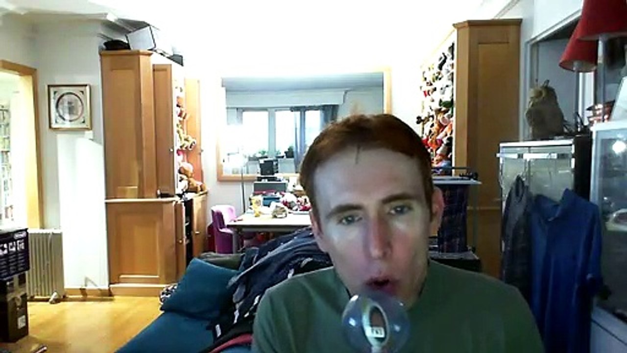 Wiwi égratigne "je ne suis pas comme il faut" de Sara Mandiano