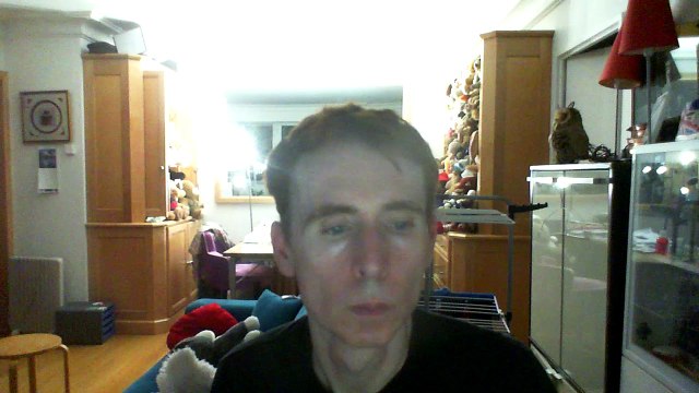 Wiwi égratigne Dominique de Debbie Reynolds