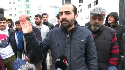 Sağlıklarını tehdit eden baz istasyonundan kurtulmak istiyorlar