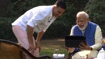 PM Modi जब खुद पर बने Memes देखकर Akshay Kumar के सामने नहीं रोक पाए हंसी | वनइंडिया हिंदी