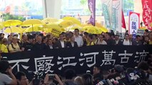 Prison sentences for Hong Kong democracy leaders