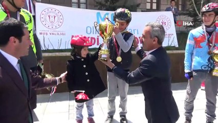 Muş olimpiyatları bisiklet yarışı gerçekleştirildi
