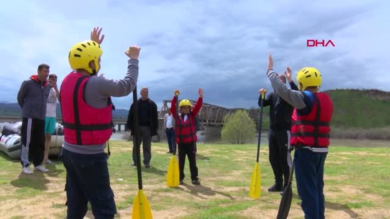 Bingöl Murat Nehri'nde İlk Kez Rafting