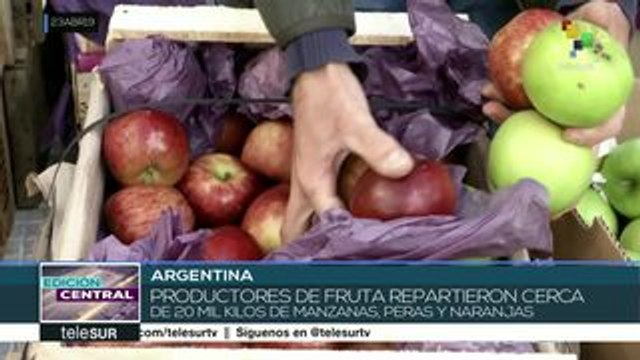 Argentina: productores regalan frutas para denunciar crisis del sector