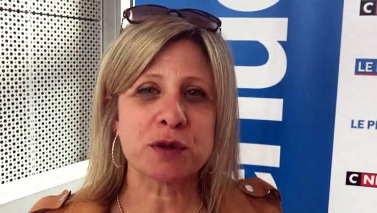 Tirage Coupe du Rhône – Martine GRANOTTIER (District L&R) réagit après le tirage des QUARTS