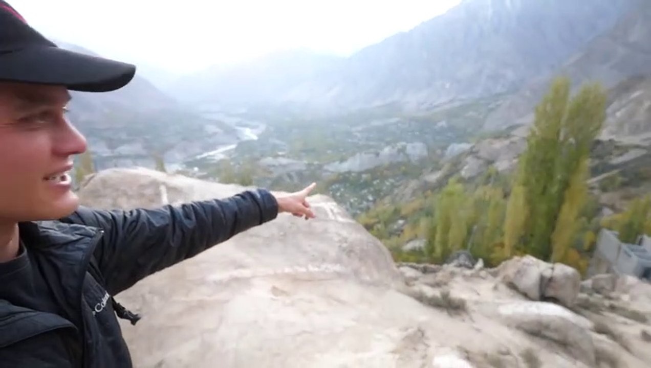 USA Vlogger Is Enjoying Pakistani Food In gilgit baltistan and People Love It     LONG_LIFE_FOOD_in_Hunza_Valley_-_HEAVEN_ON_EARTH,_Pakistan___Pakistani_Food_Tour