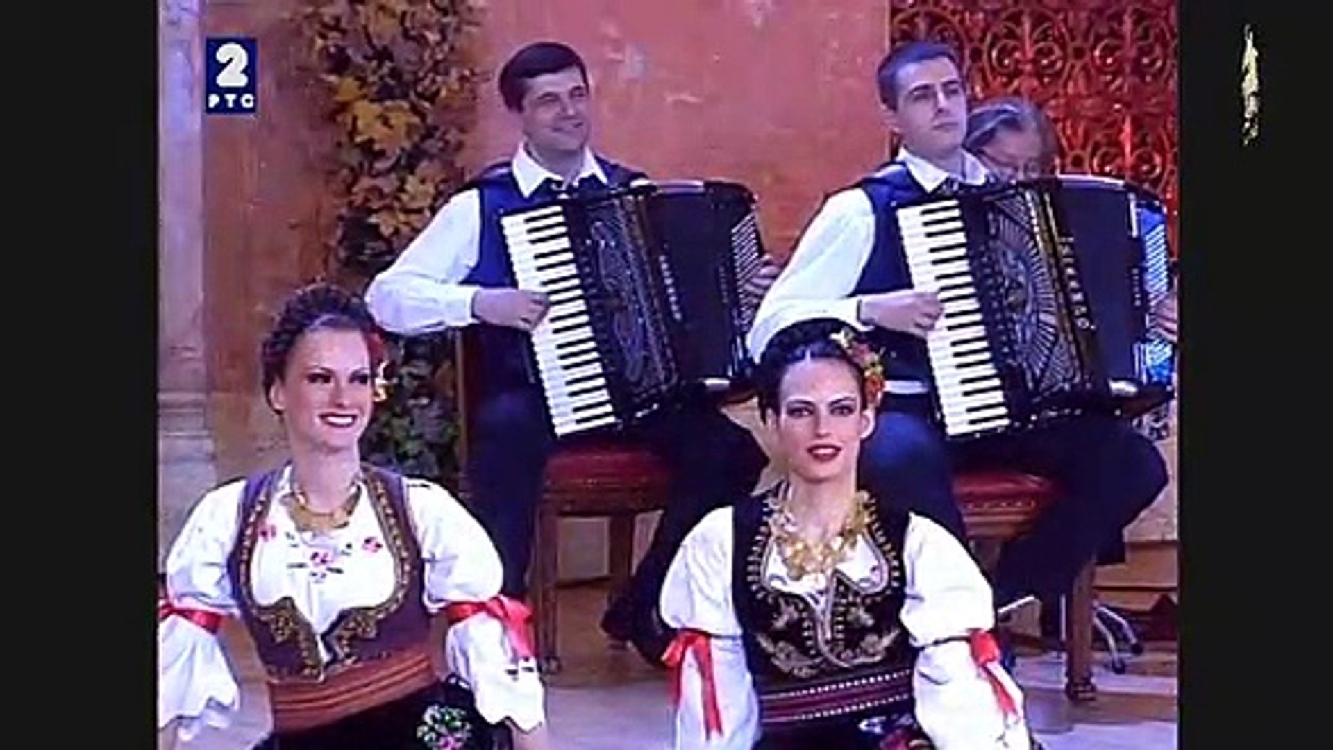 ⁣Маријо, дели бела кумријо - Ансамбл „КОЛО“ (2009)